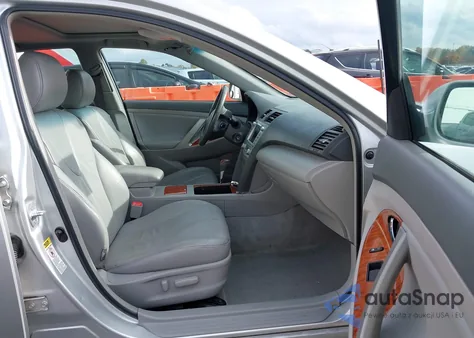 2008 Toyota Camry Xle z USA, uszkodzony, nr VIN 4T1BE46K08U198251